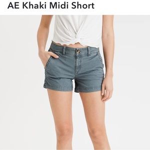 American Eagle khaki midi short